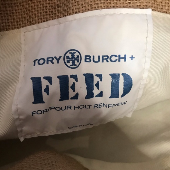TORY BURCH FEED Crossbody for Holt Renfrew - Picture 4 of 7